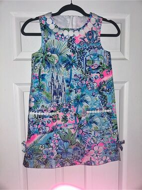 BNWT Lilly Pulitzer Lilly Loves Cinderella Multi Shift Dress. Size 10.
